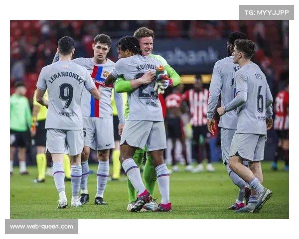 西甲裁判争议判罚,巴萨德容红牌引讨论 西甲裁判争议判罚,巴萨德容红牌引讨论